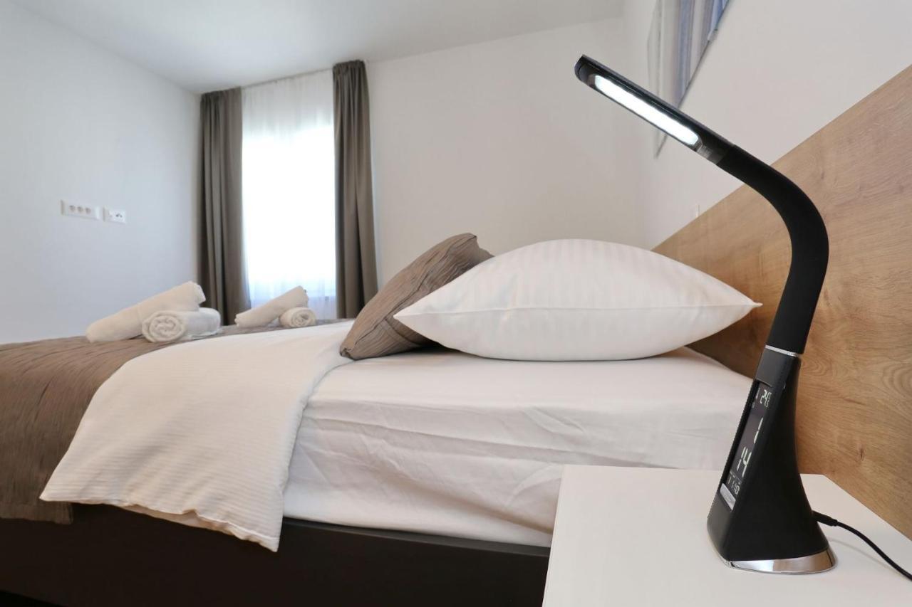 Villa Ankora 1 With Heated Pool Biograd Na Moru Zewnętrze zdjęcie